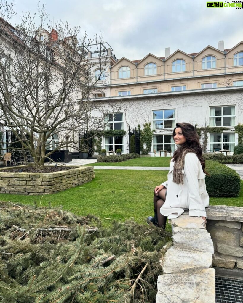 Adaa Khan Instagram - Deep rooted to its heritage in a country proud of its history and culture. 11th century monastery turned hotel is one of the best I have stayed in @mo_prague 🫶🏻 . . #mandarinoriental #iamafan Mandarin Oriental, Prague