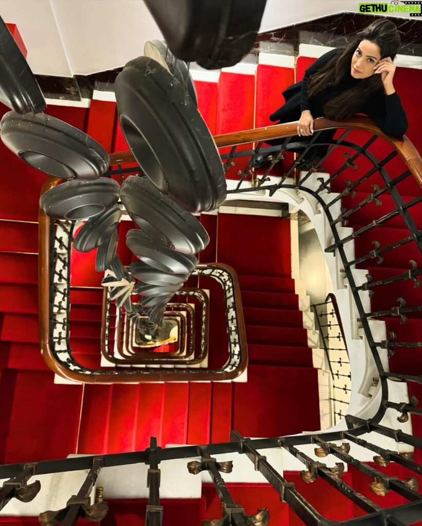 Adaa Khan Instagram - In the hustle bustle of La Rambla street in Barcelona lies this serene and beautiful hotel @lemeridienbcn . . #WanderWithAK #vacaydump #vacation #solotravel #wanderlust #AdaaKhan #adaaventure #lemeridien Le Meridien Hotel
