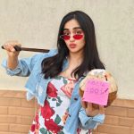 Adah Sharma Instagram – #SunflowerSeason2🌻🌻 on @zee5 Coming soon 
HNO3 + HCl + HCN + H2SO4 = 🌹