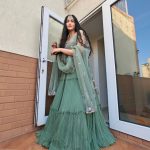Adah Sharma Instagram - What would rather eat? The Human heart or the Human eye ? 🫀🫰👁️🐛#KoiCaptionPadhBhiRahaHaiYaSirfPhotosSwipeKarRaheHo👻 . . . wearing @kalkifashion styled by @deepshikha.chaudhary05 @shilpy_singhal_ assisted by @dhanu_rushali . Hair @snehal_uk and pics by 🦍ji
