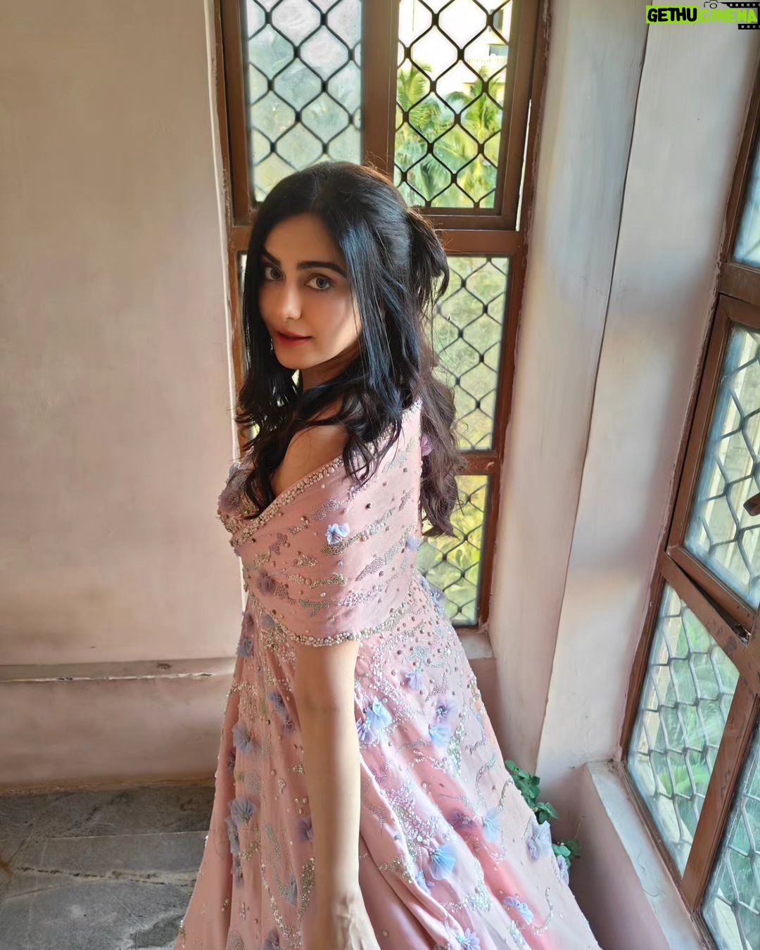 Adah Sharma Instagram - आओ कभी हवेली पे 👻❤️🐿️ 👗@juhi.ali 💇♀️@snehal_uk Wearing @_bayaofficial_ @rubans.in #100yearsofAdahSharma #adahsharma
