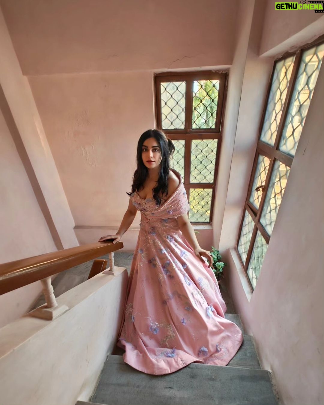 Adah Sharma Instagram - आओ कभी हवेली पे 👻❤️🐿️ 👗@juhi.ali 💇♀️@snehal_uk Wearing @_bayaofficial_ @rubans.in #100yearsofAdahSharma #adahsharma