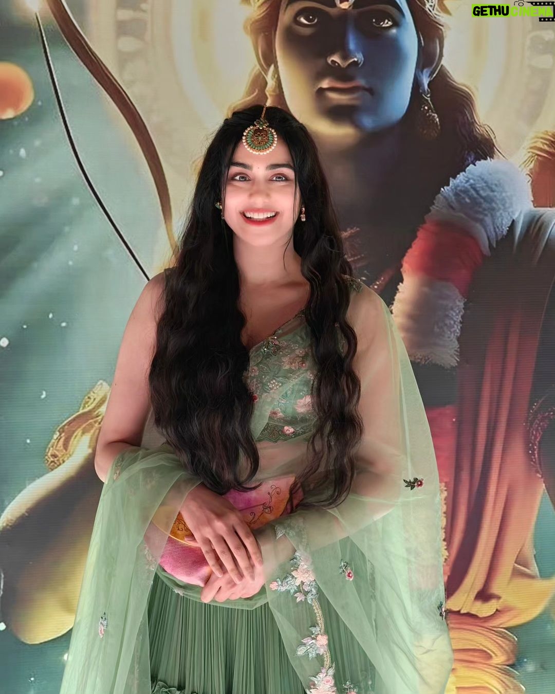 Adah Sharma Instagram - Went to watch the Ramayana epic - musical drama yesterday with my Amma and it was beauuuutiful, the direction ,performances , the whole set πβ₯οΈ my mum usually doesn't come with me for events but the Ramayana she said main toh aa rahi hu ! Mamma is wearing a saree gifted to her by her aunt (i should steal it and wear it for something na π) I'm wearing @kalkifashion styled by @deepshikha.chaudhary05 @shilpy_singhal_ assisted by @dhanu_rushali . Hair @snehal_uk and pics by π¦ji