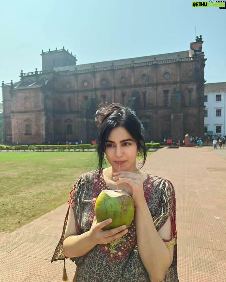 Adah Sharma Instagram - #SunflowerSeason2 breaking records thankkkkuuuuu for all the pyar for Rosie 🌹😘😘😘😘😘😘😘😘 and all the videos and art and sabkuch thank u thank u thank u ...don't know what else to say so thank u ❤❤❤