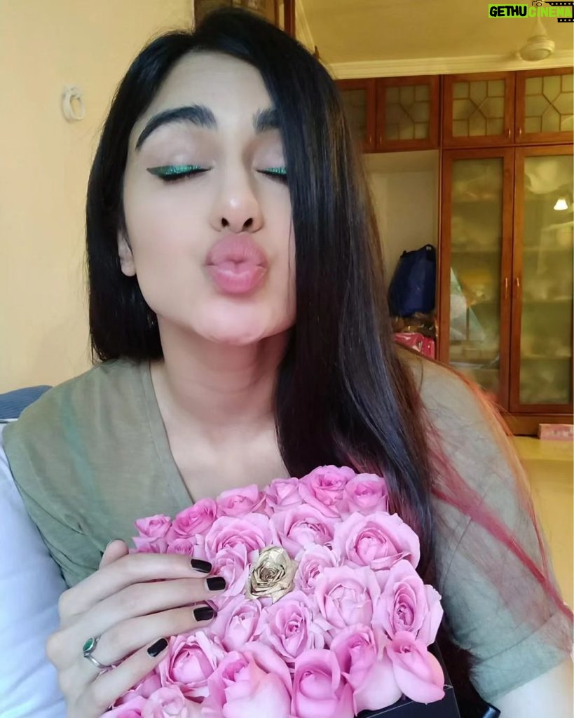 Adah Sharma Instagram - #SunflowerSeason2 breaking records thankkkkuuuuu for all the pyar for Rosie 🌹😘😘😘😘😘😘😘😘 and all the videos and art and sabkuch thank u thank u thank u ...don't know what else to say so thank u ❤❤❤