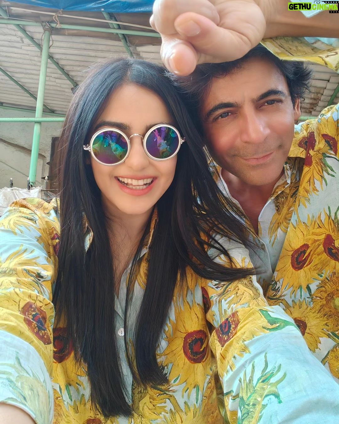 Adah Sharma Instagram - Your favourite part of #SunflowerSeason2 ? streaming now, only on #ZEE5 #Sunflower #adahsharma @whosunilgrover @adah_ki_adah @ranvirshorey @vikas71 @parmarchaitally @navingujral @mukulchadda @ashishvidyarthi1 @shonalinagrani @sonaljhaofficial @radhabhatt @salk.04 @officialashwinkaushal @reliance.entertainment #GoodCo @virajsawant @sarkarshibasish @ria.nalavade @girishkulkarni1 @manish_kalra_ @nimishalok @surryamenen @duhjizzy @navagat_p @zee5 @zee5global Sonu and Rosie wearing Stylist :- @akangshee Styling Assistant:- @nishi_malvankar Outfit By:- @naymish @viralmantra Accessories:- @aaree_accessories