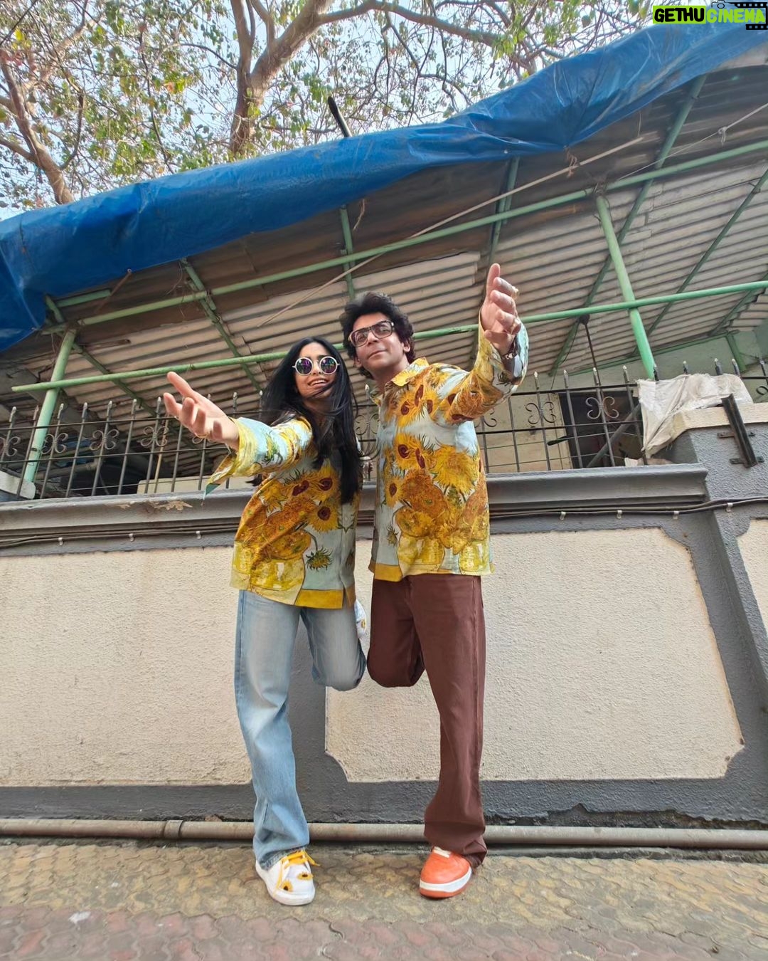 Adah Sharma Instagram - Your favourite part of #SunflowerSeason2 ? streaming now, only on #ZEE5 #Sunflower #adahsharma @whosunilgrover @adah_ki_adah @ranvirshorey @vikas71 @parmarchaitally @navingujral @mukulchadda @ashishvidyarthi1 @shonalinagrani @sonaljhaofficial @radhabhatt @salk.04 @officialashwinkaushal @reliance.entertainment #GoodCo @virajsawant @sarkarshibasish @ria.nalavade @girishkulkarni1 @manish_kalra_ @nimishalok @surryamenen @duhjizzy @navagat_p @zee5 @zee5global Sonu and Rosie wearing Stylist :- @akangshee Styling Assistant:- @nishi_malvankar Outfit By:- @naymish @viralmantra Accessories:- @aaree_accessories