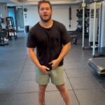 Adam Devine Instagram - @bertkreischer we are the true Fitfluencers! Chicago we are coming for you tomorrow! I know I’m a lil loose in the cage. Got to tighten up. By the time we hit Omaha I shall be 15lbs lighter and have abs if you squint.