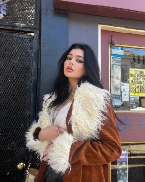 Addison Riecke Instagram - I don’t care that it’s 75 degrees I love this jacket