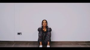 Adesua Etomi-Wellington Instagram - Did this as a tribute to my insanely talented husband @bankywellington 
Everything you hear was recorded by me, by mouth. It was stressfullll but fun. 😫😆
I activated the 'W' in me that was hidden.
Hat ✔️ 
Suit ✔️ 
Screw face ✔️ 
Moves ✔️ 
🤣🤣🤣

Shoutout to @itsprinceehis
Mixed and mastered by @tkbeatking
Video shot and edited by @theoladayo 

Enjoy 

#michaeljacksonnodopassthisone