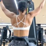 Adesua Etomi-Wellington Instagram - Back Day...one of my favourite days.😍😍😍 Consider this your Monday motivation. Video by @24strong_ Best trainer ever🙌 Ps For those asking about the mask...it's because 'Love is in the airrrrrr....'' 🤭 #gym #fitness #exercise #love #stayhealthy