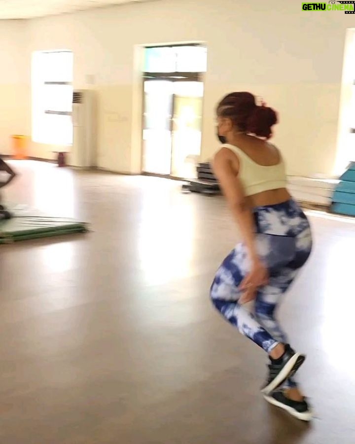 Adesua Etomi-Wellington - 403.5K Likes - DUMP!