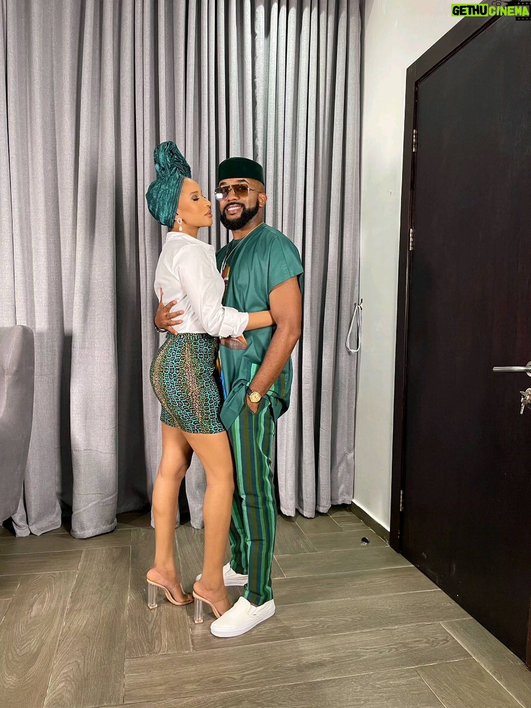 Adesua Etomi-Wellington - 338.7K Likes - Mum & Dad 😍😍😍😍
The theme was 'Owambe' so my baby and I gave them 'Owambe Lite' 🤣🤣🤣
1/3. Help me thank @jemimaosunde for the inspiration because of her, you will get 3 of 3. 🙏
Make up by @t.alamodebeauty
Gele by @gelebyboj
Skirt by @benaya_official
Bankys outfit @trax_apparel