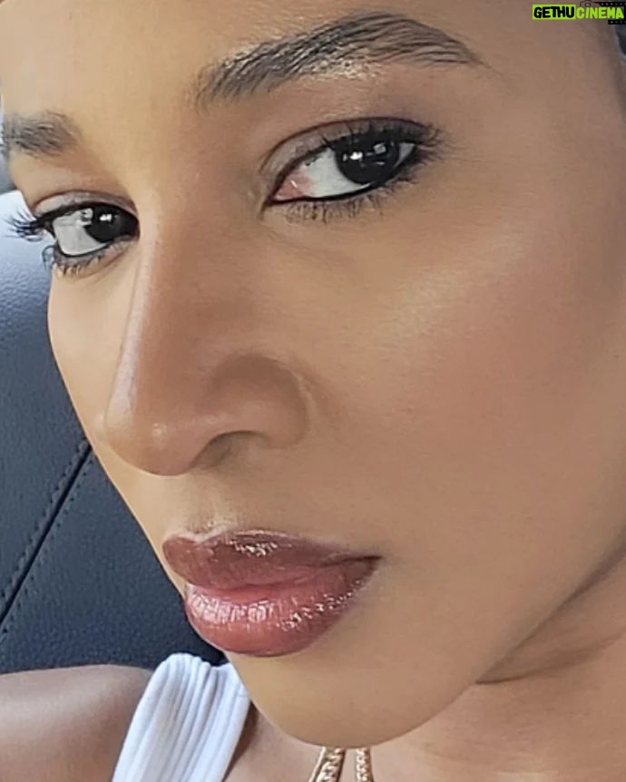 Adesua Etomi-Wellington Instagram - Up close and personal. The eyes have it.