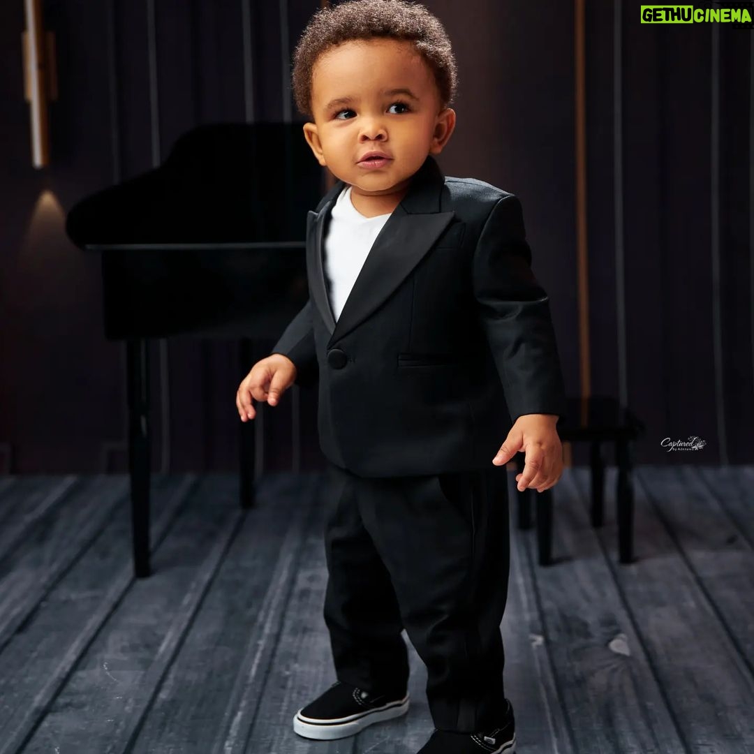 Adesua Etomi-Wellington - 478.8K Likes - My baby had our baby and he's everything we prayed for...
Hazaiah Olusegun "Champ" Wellington
God is good. Thank you Jesus. The End. 🥰😍😊❤😁
#PapaZ #MamaZ #Zaiah #Zaza #Testimony #SunshineForTheWeekend
Blue pictures: @capturedbyadesuwa