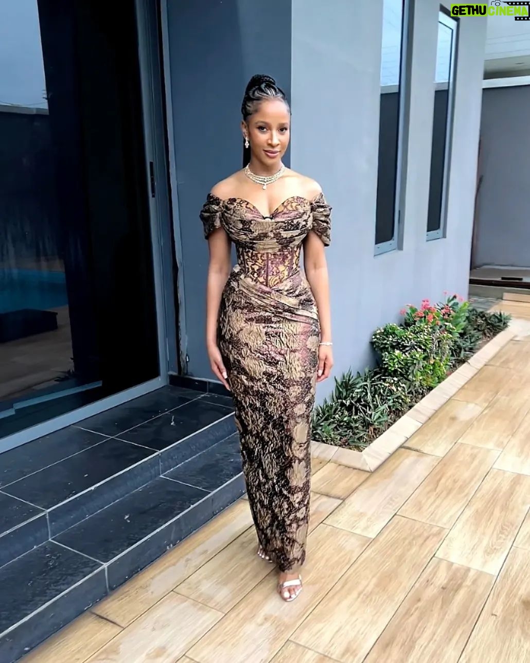 Adesua Etomi-Wellington Instagram - Turned up to celebrate @inidimaokojie and her husband @abasieneobong . May the Lord continue to keep you both in love and make your home your safe haven. Amen #achocolatelovestory. Makeup: @t.alamodebeauty Styled: @dahmola Dress: @house_of_dova Jewelry:@pinkperfection_accessories