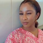 Adesua Etomi-Wellington Instagram - Sound on🤭 #youmustglowbyforce #btw #goodskincaredoesntcareifyouredarkorlight #forthosethatwillcomeandaskme #whatonecaniusetobeyellow #idontsellthosekindsofproductsdears #lovetheskinyourein #makesureitsthehealthiestversion #selfloveisreallove