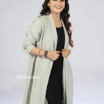 Aditi Ravi Instagram - 👒 photography : @sidhiqueakber stylist: @laamiya.c.k @styled_diaries_by_laamiya Mua : @makeover_by_aswathyprasanth @makeup_blooms_makeover_ outfit : @clothinq_originals #new #aarogyamasika #smile #instagram