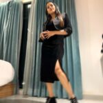 Aditi Ravi Instagram - staring at a camera is a talent too 👉🏻✔️ . . outfit @western_lady_ 📸 🤗 #black #new #insta