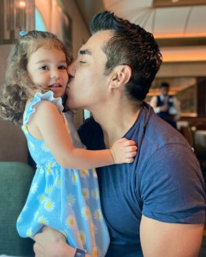 Adrián Uribe Instagram - Como te amo!😍🩷