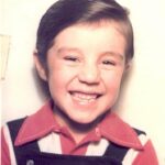 Adrián Uribe Instagram – A mi no me tenían que decir que sonriera para la foto porque siempre andaba así.😃 #felizdiadelniño ❤️