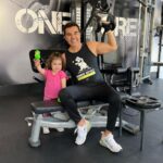 Adrián Uribe Instagram - 😍💪💗