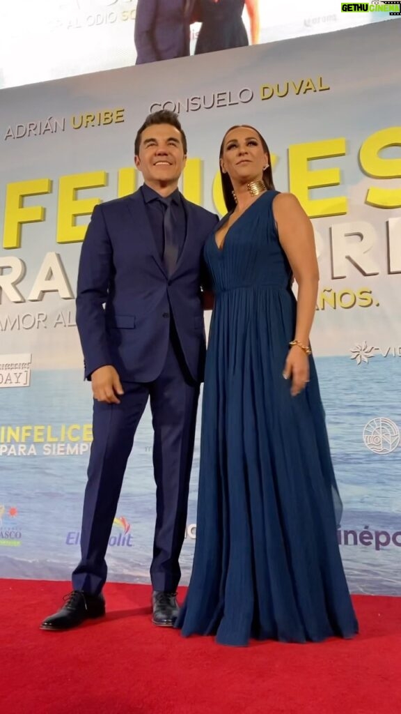Adrián Uribe Instagram - Así se vivió la gran premiere de #InfelicesParaSiempre ✨ 26 de enero en cines 🍿