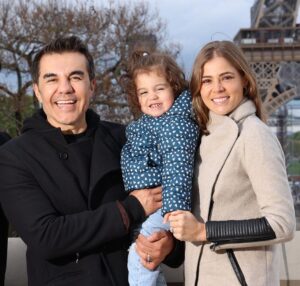 Adrián Uribe Instagram - París❤️🇫🇷 Foto: @parisphotodavid 📸 Paris, France