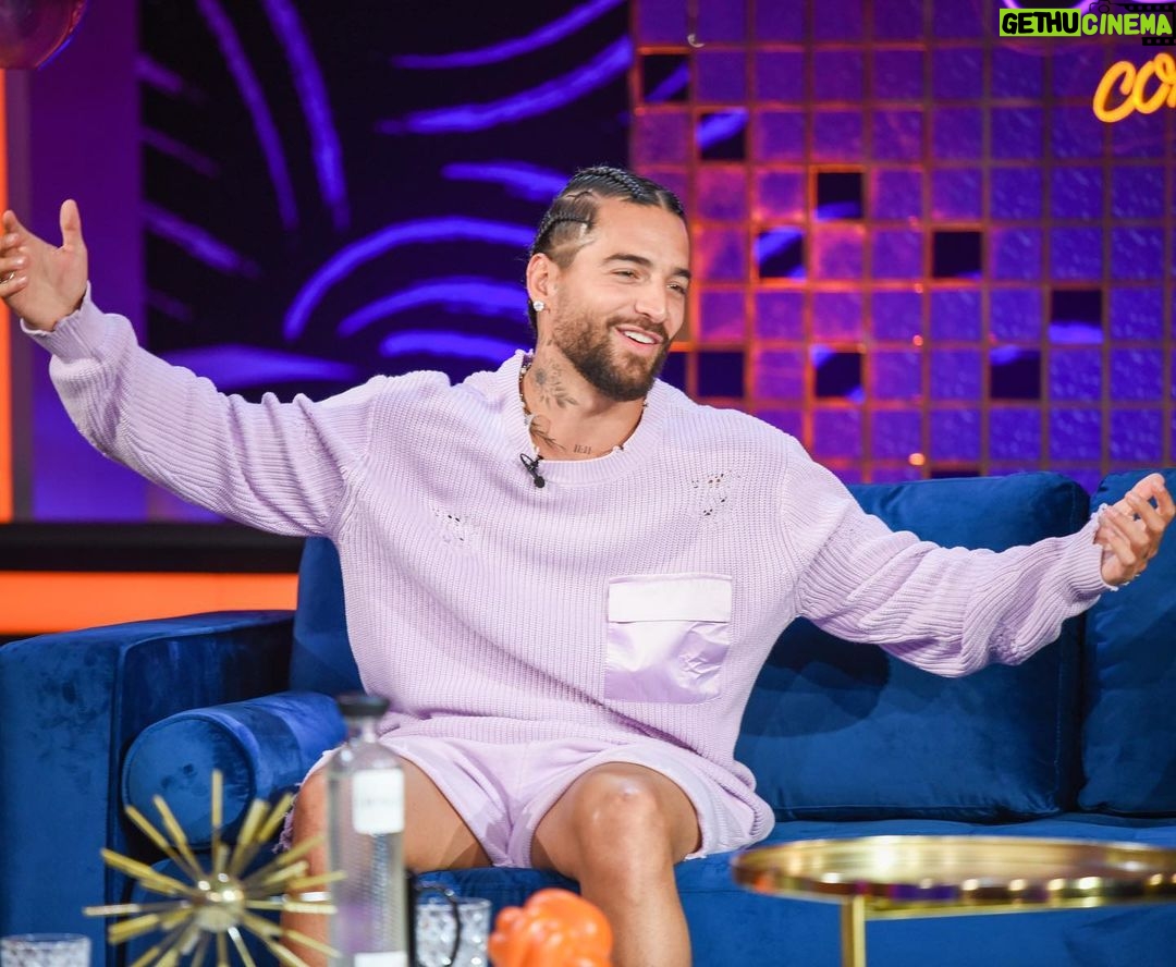 Adrián Uribe Instagram - Gran estreno de la segunda temporada con padrino de lujo… @maluma 🔥🔥🔥 @denochesinsueno Hoy 10/9 centro por @univision