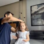 Adrián Uribe Instagram – Papa luchón!😂🩷