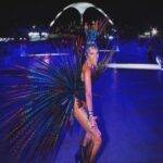 Adriane Galisteu Instagram - Aplaudir e ajudar a contar esta história! Venho forte com todas as mulheres poderosas comigo!!! Com todo meu amor @oficialportela 💙🤍 #carnavaldagalisteu #carnaval #portela #azulebranco fotos- @agenciabrazilnews Marques De Sapucai Sambodromo