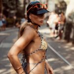 Adriane Galisteu Instagram – Ela é um acontecimento! Adriane Galisteu continua conquistando os nossos corações, e desta vez, a apresentadora literalmente parou o bairro de Santa Tereza no Rio, para fazer esse ensaio no mood bem Carnaval, e compartilhou com a @lofficielbrasil! Em um bate-papo leve e super sincero, a musa conta toda a sua rotina e preparação para brilhar na Sapucaí, desfilando pela Portela. Confira todos os detalhes da entrevista no link da bio! (Foto: viniciusmochizuki) #adrianegalisteu
#carnaval

Fotos: Vinicius Mochizuki
Stylist: Thidy Alvis e Milton Martins 
Beleza: Rafael Senna 
Hair: Thiago Fortes
