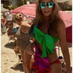 Adriane Galisteu Instagram – Salve Salve Rio…. O verão carioca nunca decepciona!  Te amo errejota ♥️🩵💛💚💜🩷 #carnavaldagalisteu #verao #copacabana #errejota #caranval2024 Copacabana, Rio de Janeiro