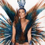 Adriane Galisteu Instagram - Adriane Galisteu está de volta na avenida pela escola do coração Portela neste carnaval carioca. Em 2023 a apresentadora foi uma das convidadas especiais da escola para comemorar o seu centenário. “Estou muito feliz de voltar mais um ano à Portela. O tema “defeito de cor” traz uma história linda, a verdadeira força da mulher. E tenho certeza que todos vão se emocionar com essa linda apresentação“ Bora homenagear o sagrado feminino e a FORÇA da mulher. Arrepiada!!! SALVE @oficialportela. A musa conta todos os detalhes de sua preparação para dar um show na avenida e seus segredinhos para manter o corpo em forma! Confira no link da bio. #adrianegalisteu #portela Foto: Bruno Fiorentino Stylist: Thydi Alvis e Milton Martins Beleza: Charles Almeida Hair: Thiago Fortes Estilista: Henrique Filho
