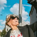 Adriane Galisteu Instagram - Movida pela liberdade de ser quem eu sou…. #milano #goodvibes #lifestyle #madeinbrazil #bamba #love 💚🤍♥️ Milano italy