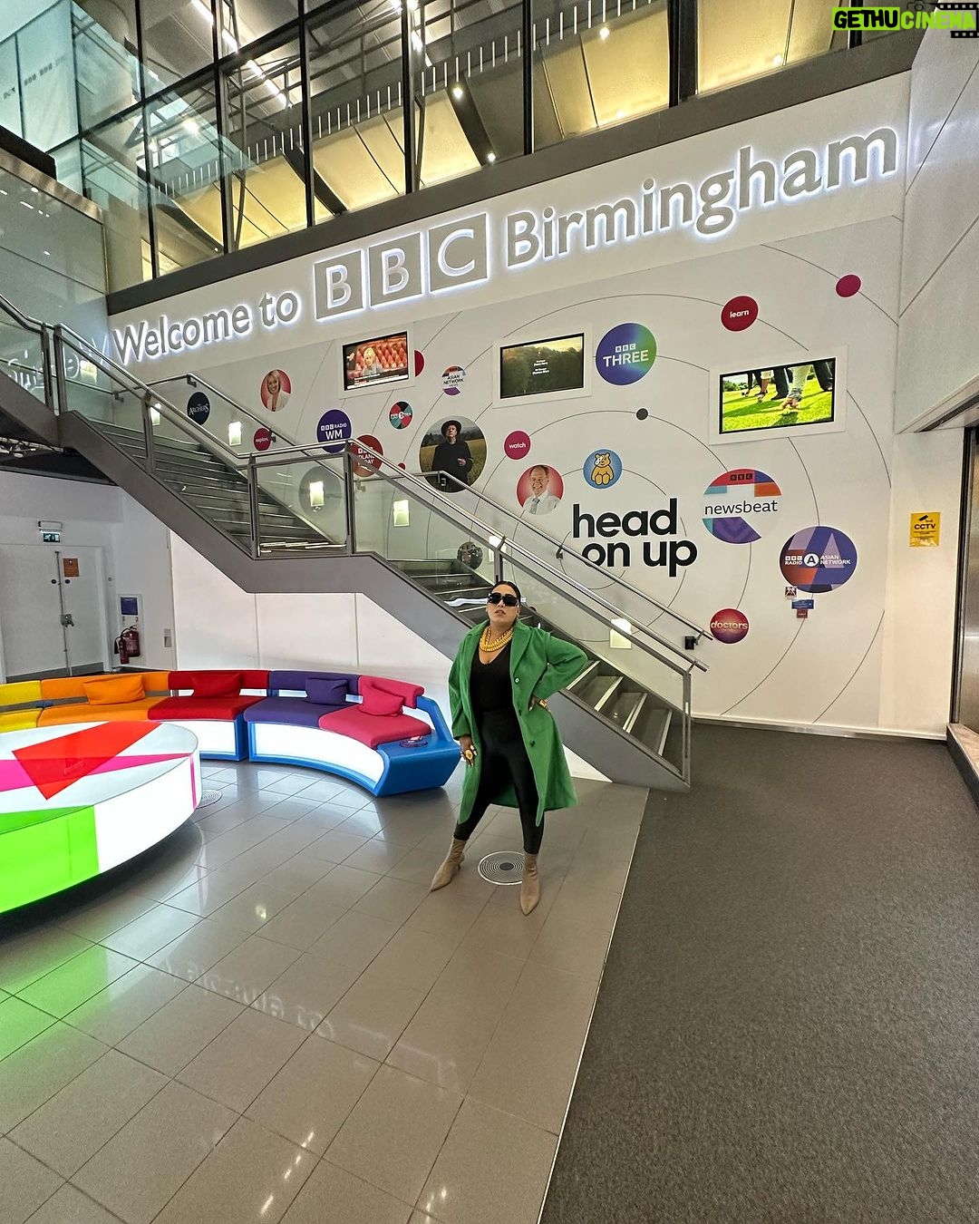 Afsana Khan Instagram - I canβt wait π for BBC interview @iharoonrashid β€οΈ@bbcasiannetwork β€οΈππ¬π§ BBC Asian Network