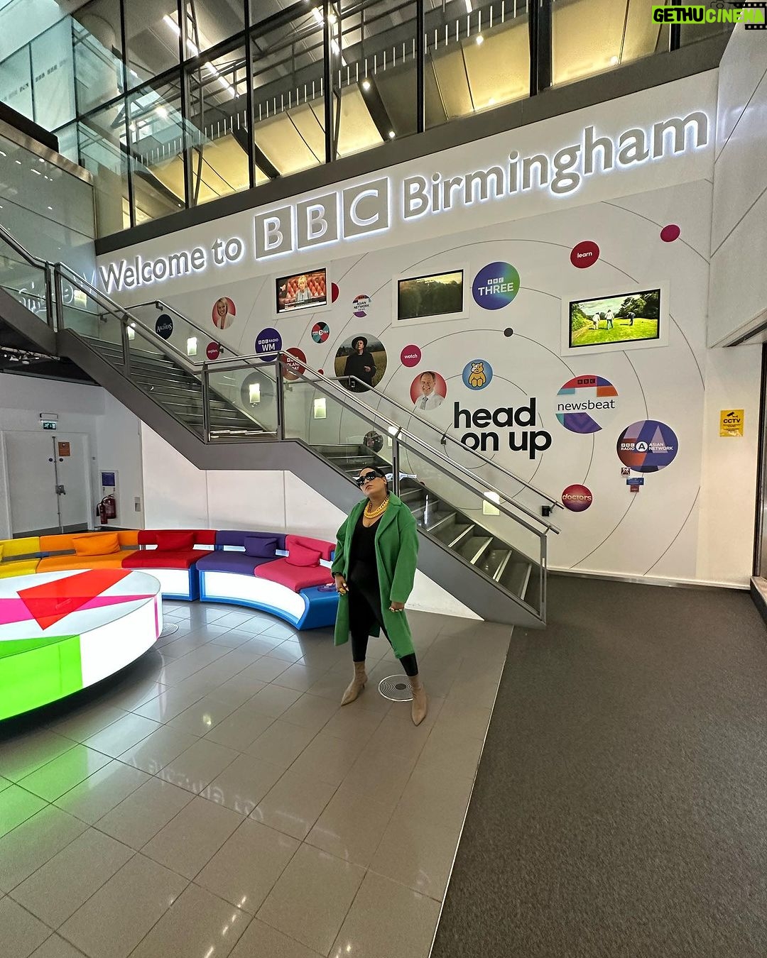 Afsana Khan Instagram - I canβt wait π for BBC interview @iharoonrashid β€οΈ@bbcasiannetwork β€οΈππ¬π§ BBC Asian Network