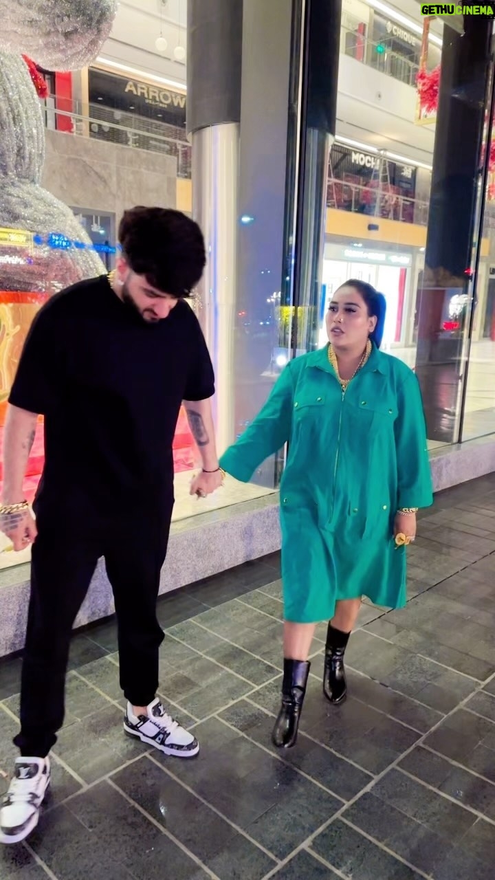 Afsana Khan Instagram - Mohalla ❤️🙏 @itsafsanakhan @rakhisawant2511 @saajzofficial @itsafsanakhan @gurpreetbaidwan01 @abeerofficiall @oyekunaal6 Chandigarh, India