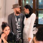Agata Mutsenietse Instagram - В этот вечер как-то особенно хотелось пококекничать… нууууу, пококекничать, кокетство!!! Кокек… ну вы поняли) 🫶🏻 Спасибо @vikulin_d за такой чудесный вечер 🩷 смотрите все сериал «Тонкий вкус» на @kinopoisk На мне чудесное платье @rally.moscow Muah @beliysad