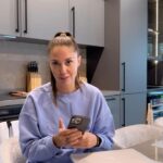 Agata Mutsenietse Instagram - Приложение «Магнит Доставка» в два счета поможет собрать детей в школу. Здесь есть всё, чтобы собрать ребёнка к школе! Пользоваться приложением максимально удобно, так как все разложено по категориям. Просто добавляем все необходимое в корзину и оформляем заказ, при этом начисляются бонусы с покупки. Смело выбирайте школьные товары со скидкой, а Магнит доставит все необходимое от 30 минут!