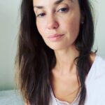 Agata Mutsenietse Instagram - Друзья, говорю сразу что это не реклама, знаю просто что сейчас в преддверии первого сентября все носятся и ищут школы! А у нас уже все на мази, и за что я ценю свою школу, так это за то, что они в форме игр прививают детям знания об основах бизнеса! Мне иногда так жаль, что нас этому не учили! Я конечно совсем гуманитарий, но иногда так хочется начать бизнес, а вообще не знаю как, сейчас обучу детей и они мне откроют 😁😁Но не суть))) хотела просто обратить ваше внимание, что вместо настольных ПростоИгр, можно купить вот такие, у @business_fox_kids )) и вы будете время проводить с детками с пользой! Самое приятное что тут не надо прям заставлять учить термины или зазубривать сложные основы экономики, просто играешь, просто запоминаешь! 🥰 спасибо нашей школе @leaders_lis__belorusskaya 🥰 их кстати можно так же заказать на wildberries 😘 не благодарите)