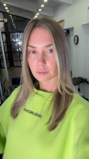 Agata Mutsenietse Instagram - Да я ради роли, хоть налысо 😀✂️