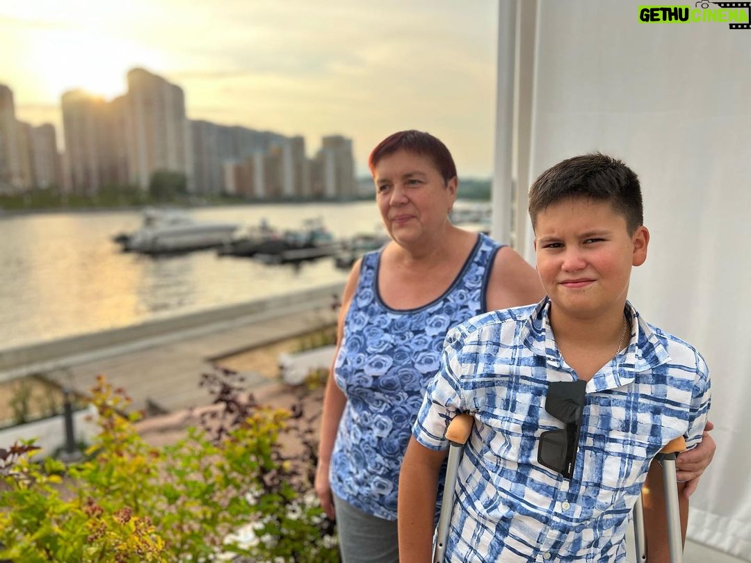 Agata Mutsenietse Instagram - Раз, два, три, четыре ❤️ С днем семьи всех 🫶🏻 берегите детей и родителей ❤️