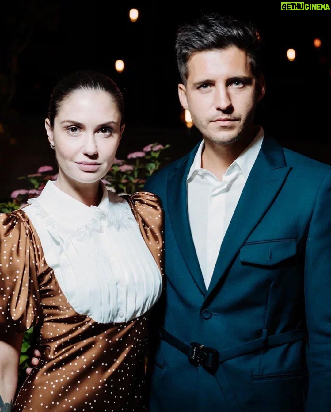 Agata Mutsenietse Instagram - Вчера был красивый вечер, я очень опоздала, но успела на десерт) но главное украшение любого вечера это конечно люди! 💕только посмотрите на эти красивые лица! Спасибо @vikulin_d ❤️ @diaghilevfest @yandex.afisha @mrgroup_rus @simplegroup_ru @technopark.ru @plus.dacha Photo📸 @ugolphoto Платье @rally.moscow