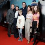 Agata Mutsenietse Instagram - Вчера, состоялась премьера фильма «Я-медведь», а уже с 1 Февраля, вы сможете посмотреть его вместе с детишками в кинотеатрах! Конечно, ваши дети после просмотра будут просить себе медвежонка, но это того стоит! Мои детки до сих пор ходят и вспоминают какие-то моменты из фильма! ❤️ обязательно сходите!!!!! Не пожалеете!!!! 🩷 Wearing: @lesyanebo.brand Love u @lesyanebo Muah: @kristinapapuk @papukbeauty
