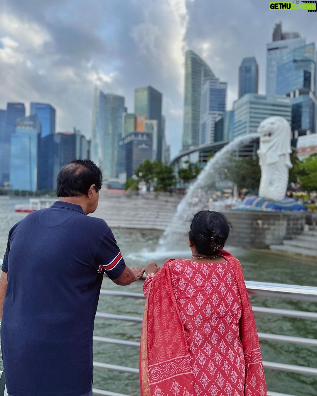 Ahana Kumar Instagram - Are you even in Singapore if you arenβt doing all of this ? ππ Documented this trip and Singapore Vlog is now up on the channel. I love it! Watch and let me know if you like it? π Merlion