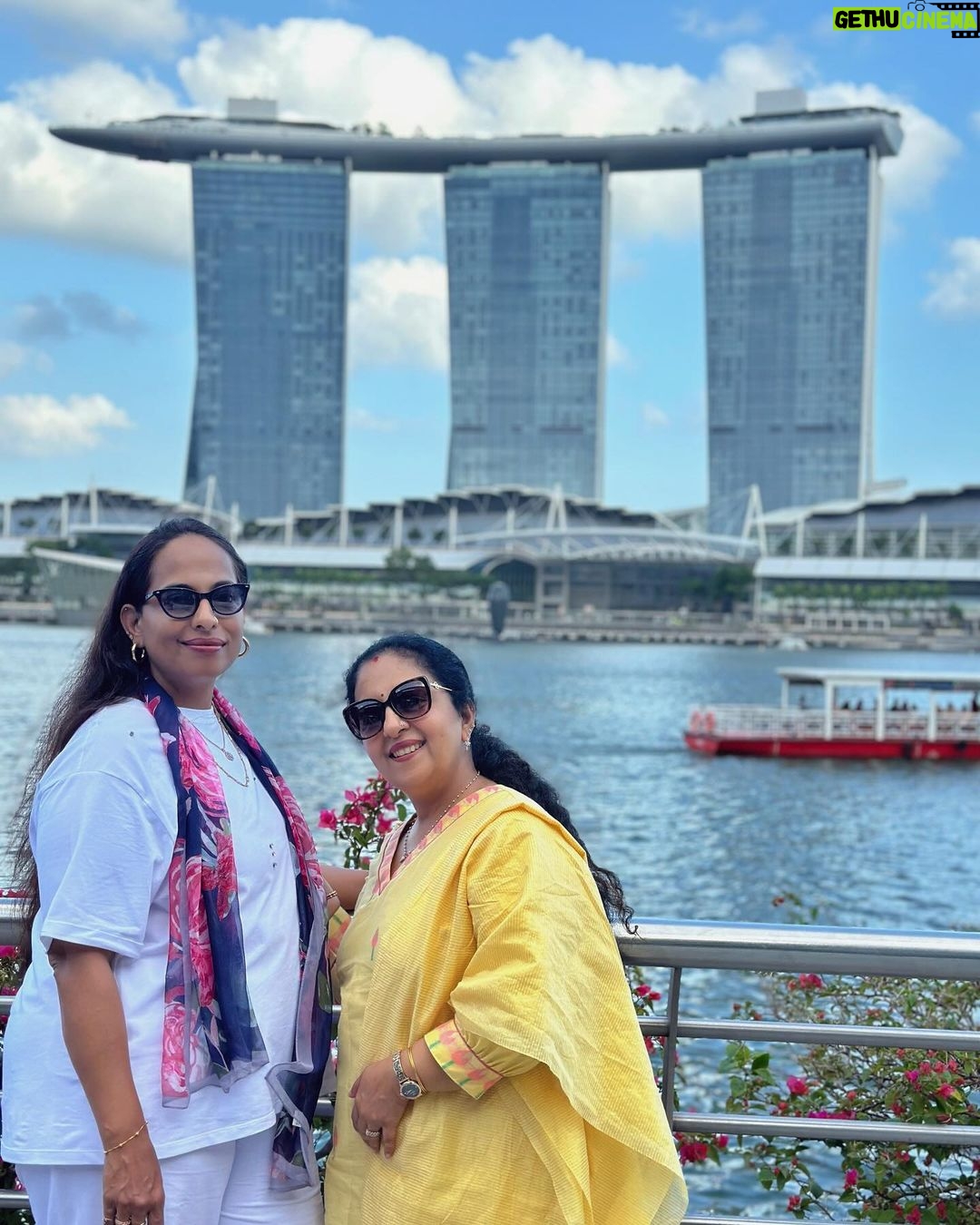 Ahana Kumar Instagram - Are you even in Singapore if you arenβt doing all of this ? ππ Documented this trip and Singapore Vlog is now up on the channel. I love it! Watch and let me know if you like it? π Merlion