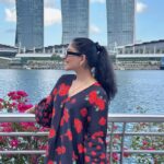 Ahana Kumar Instagram - Are you even in Singapore if you aren’t doing all of this ? 😋😛 Documented this trip and Singapore Vlog is now up on the channel. I love it! Watch and let me know if you like it? 😚 Merlion