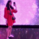 Ahana Kumar Instagram - looks like I have a new favourite dress 🧡🍊🦊 #Singapore ✨