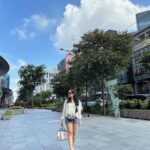 Ahana Kumar Instagram - A fun day walking through Orchard Road , hanging on Cable Cars and seeing lots and lots of Fishes 😌🐟 #Singapore 🌸